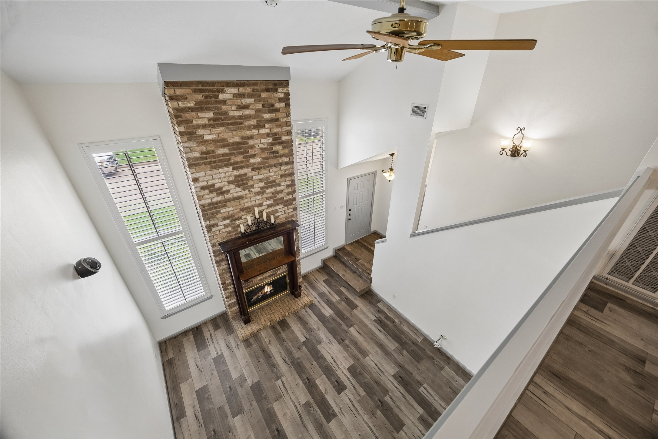 727 Bunker Hill Road, Unit 92 Houston, TX 77024 - Photo 22 of 50 FIREPLACE IS THE FOCAL POINT OF THIS GRAND SPACE!