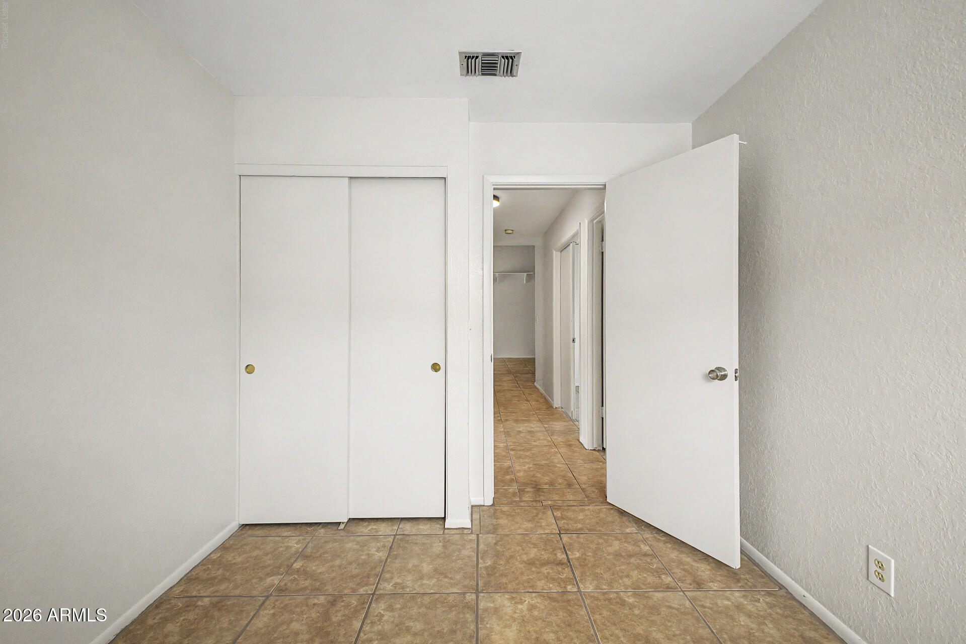 2208 East Hearn Road Phoenix, AZ 85022 - Photo 20 of 29 20 - Hearn