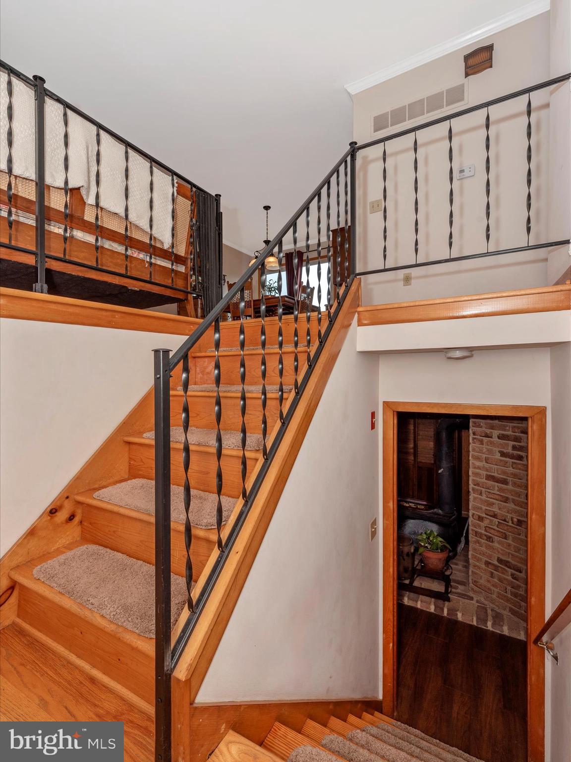 10234 Allview Drive Frederick, MD 21701 - Photo 5 of 52 Foyer