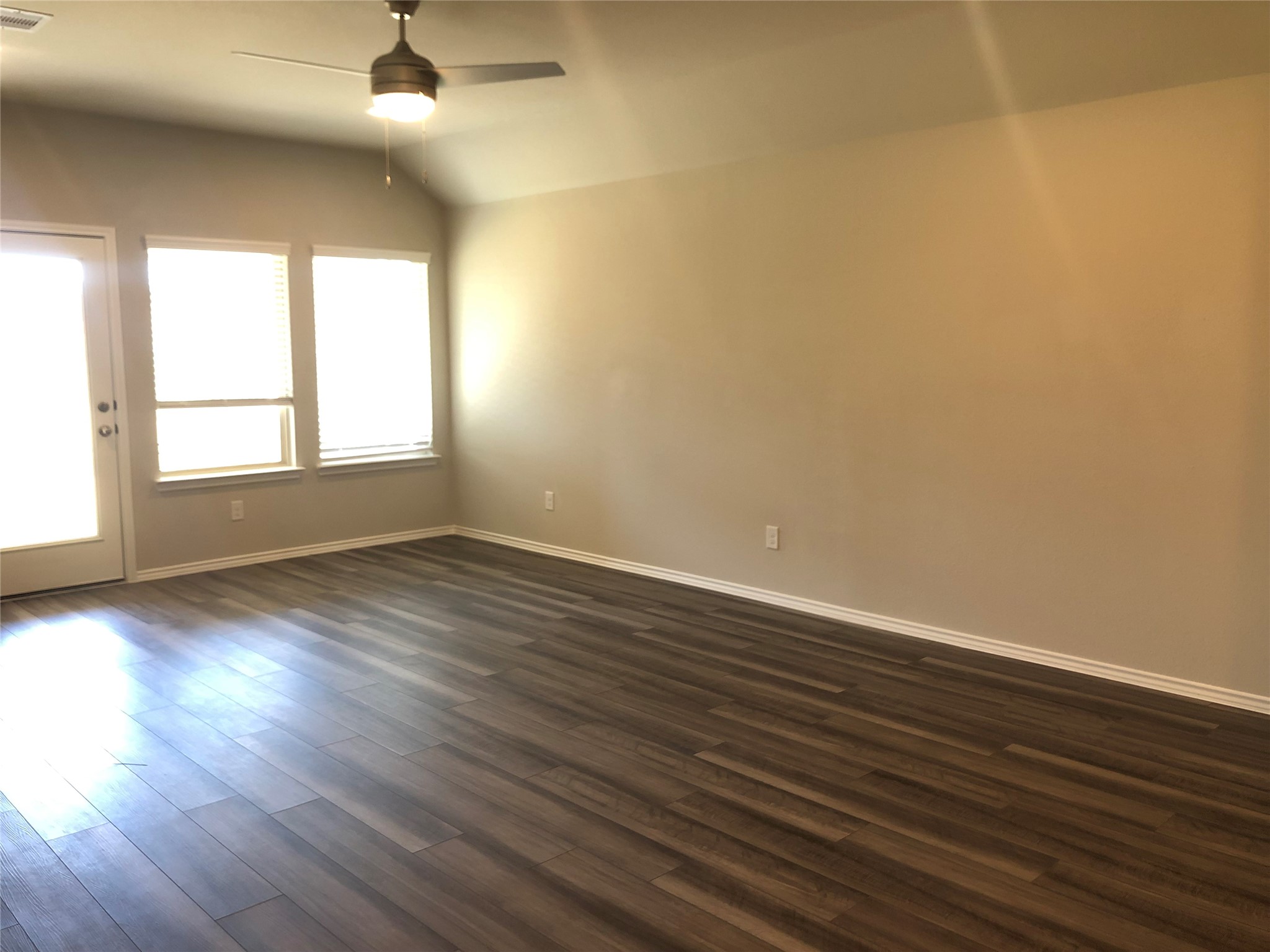 9224 Inland Leather Lane Conroe, TX 77385 - Photo 4 of 17
