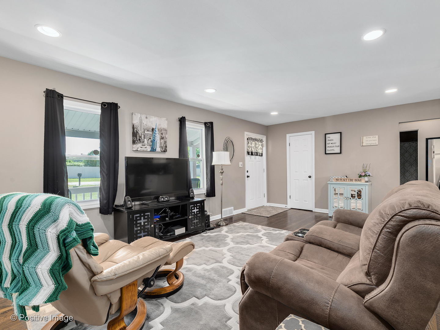 10 74th Street Darien, IL 60561 - Photo 5 of 22