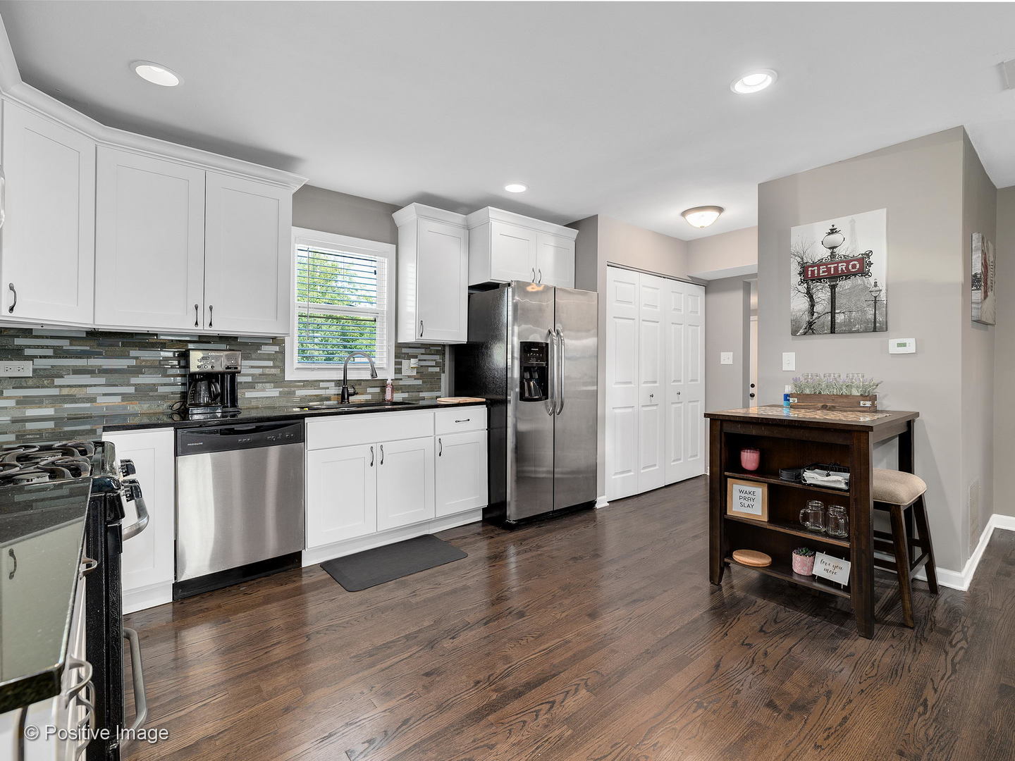 10 74th Street Darien, IL 60561 - Photo 7 of 22