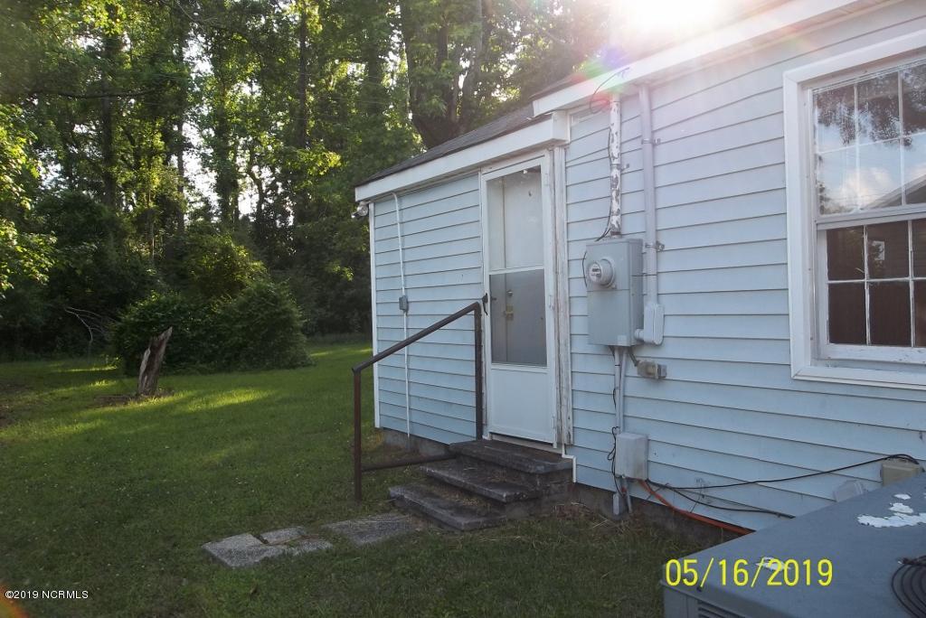 307 Roosevelt Road Jacksonville, NC 28540 - Photo 6 of 10 100_8362 (1024x684)