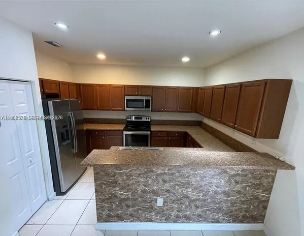 $3,000 | 15071 Southwest 116th Street, Miami, FL 33196