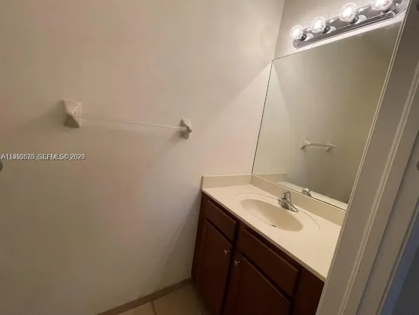 $3,000 | 15071 Southwest 116th Street, Miami, FL 33196