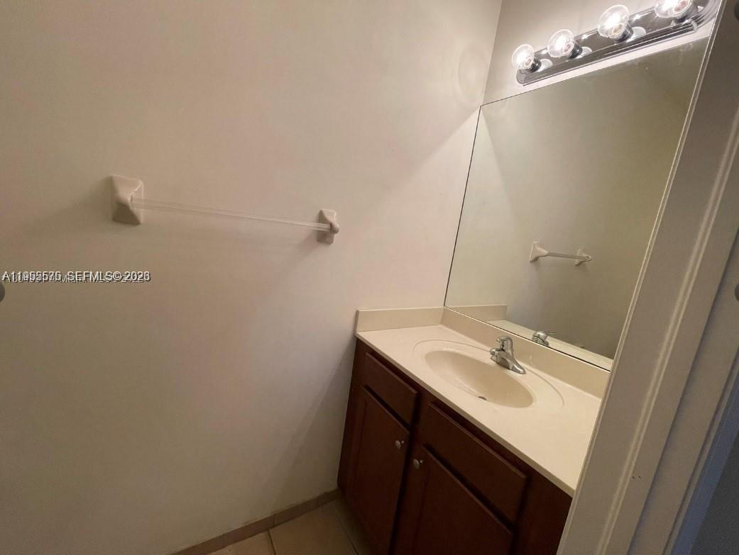 15071 Southwest 116th Street Miami, FL 33196 - Photo 9 of 31 Guest Bathroom