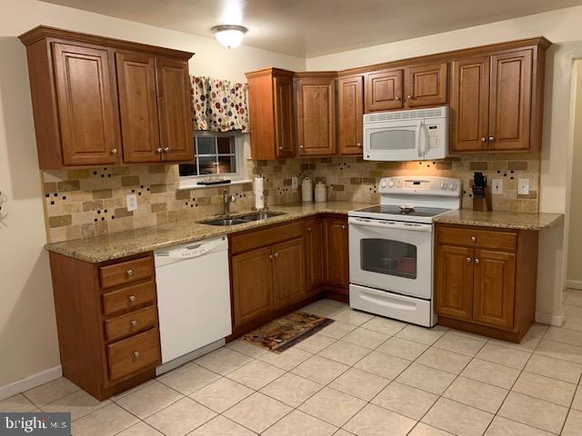 239 Spohn Road Reading, PA 19608 - Photo 3 of 20