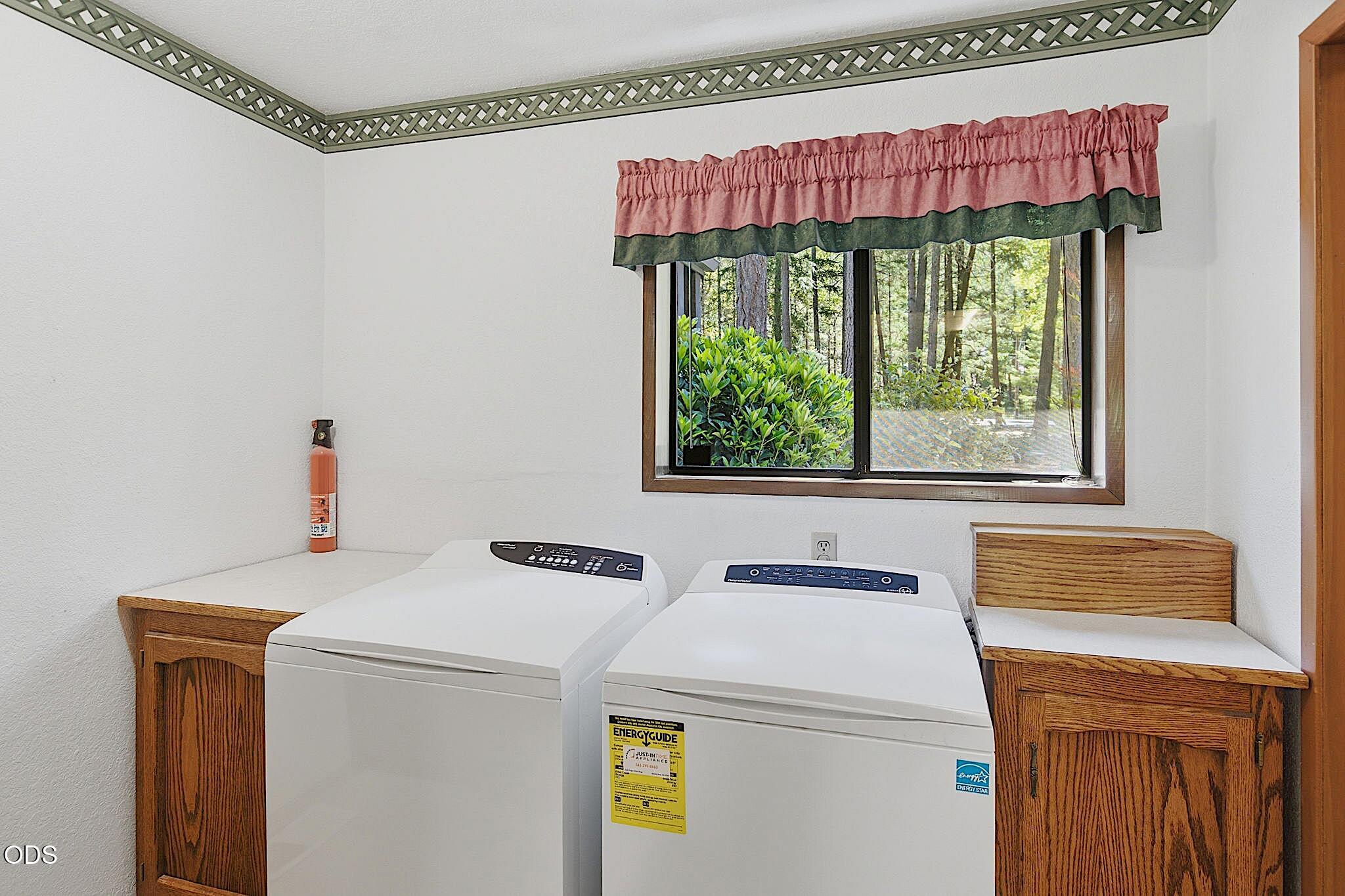 484 Round Prairie Road Wilderville, OR 97543 - Photo 24 of 77