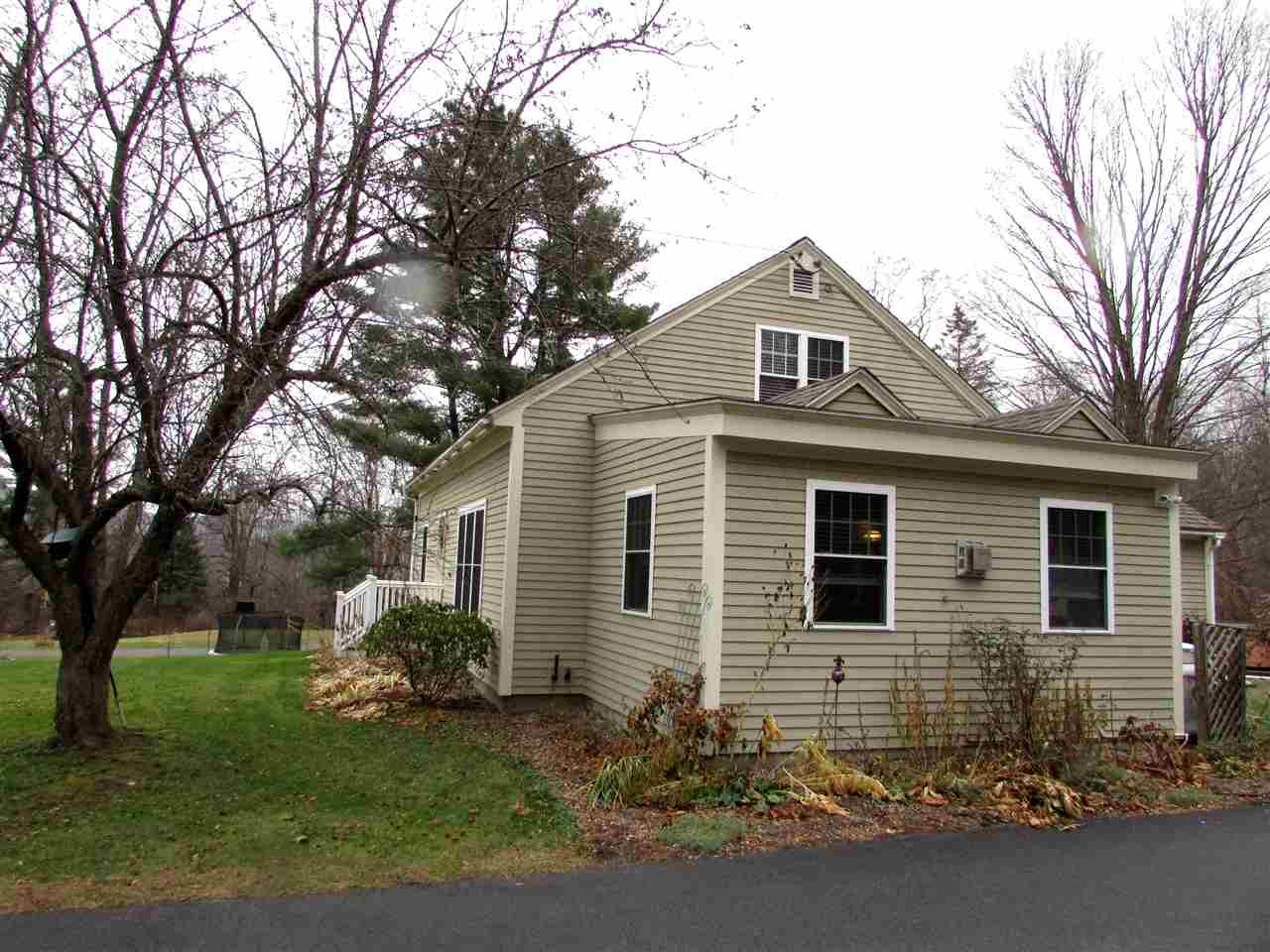 21 Laplante Road Lebanon, NH 03766 - Photo 3 of 31