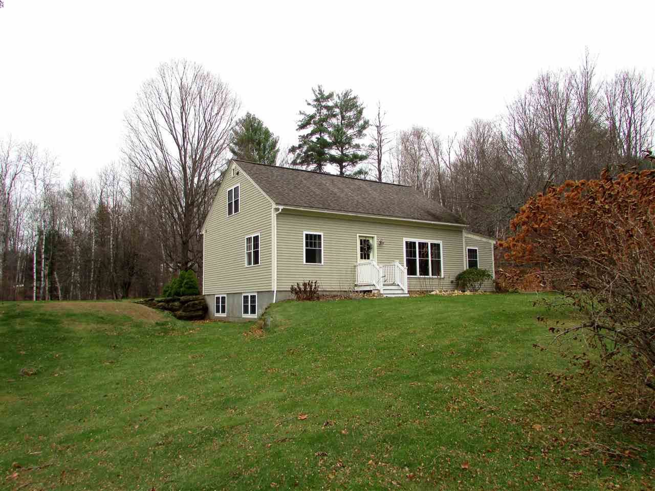 21 Laplante Road Lebanon, NH 03766 - Photo 4 of 31
