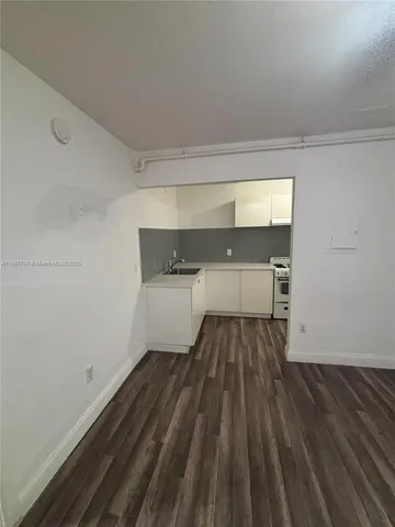 $1,500 | 542 Northwest 8th Street, Unit 3, Miami, FL 33136