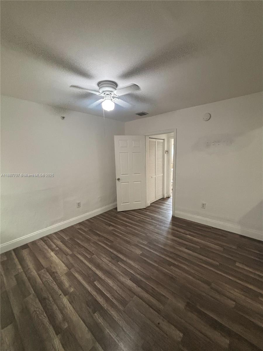 542 Northwest 8th Street, Unit 3 Miami, FL 33136 - Photo 6 of 9