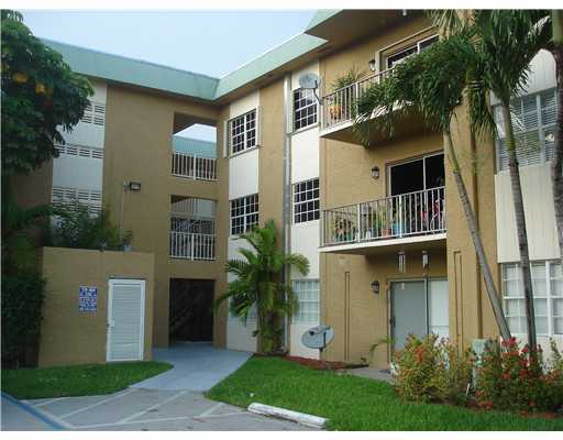 5400 Southwest 77th Court, Unit 3K Miami, FL 33155 - Photo 1 of 5 Primary Photo