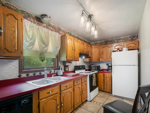 $379,000 | 292 Ledgemere Point, Hubbardton, VT 05732