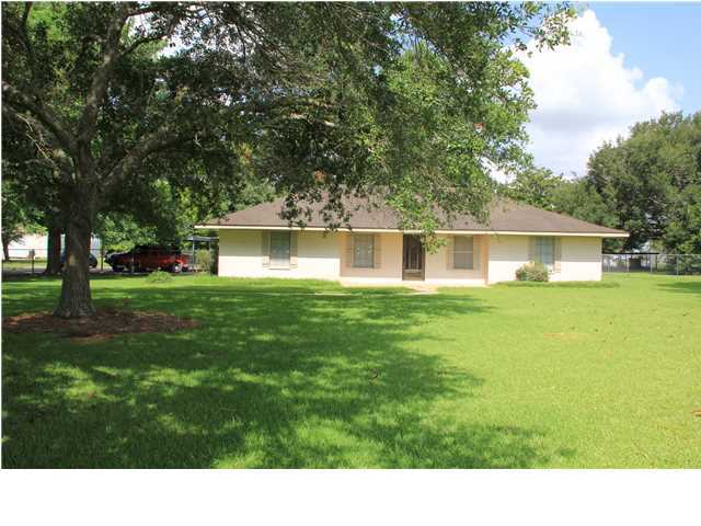 317 Hardware Road Broussard, LA 70518 - Photo 1 of 27 Primary Photo