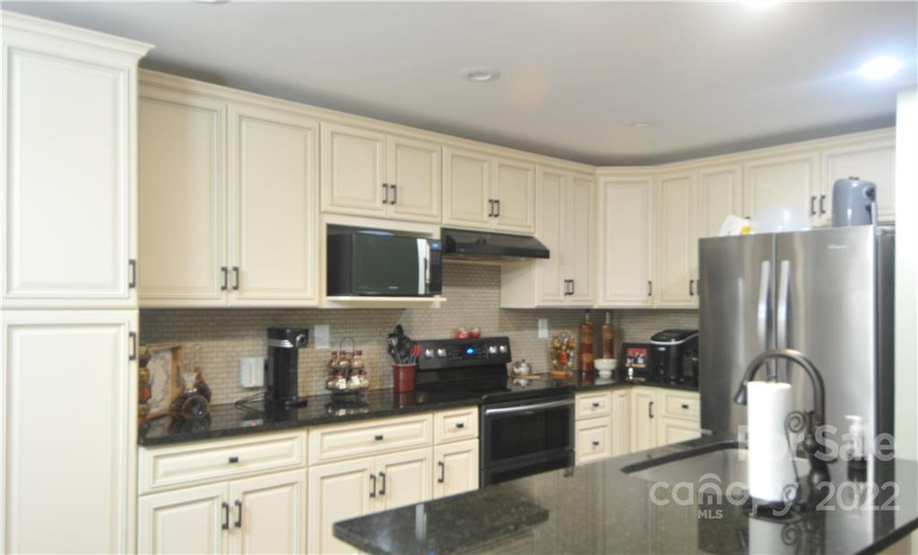 8311 Pompano Road Harrisburg, NC 28075 - Photo 16 of 43 Gallery Image 16