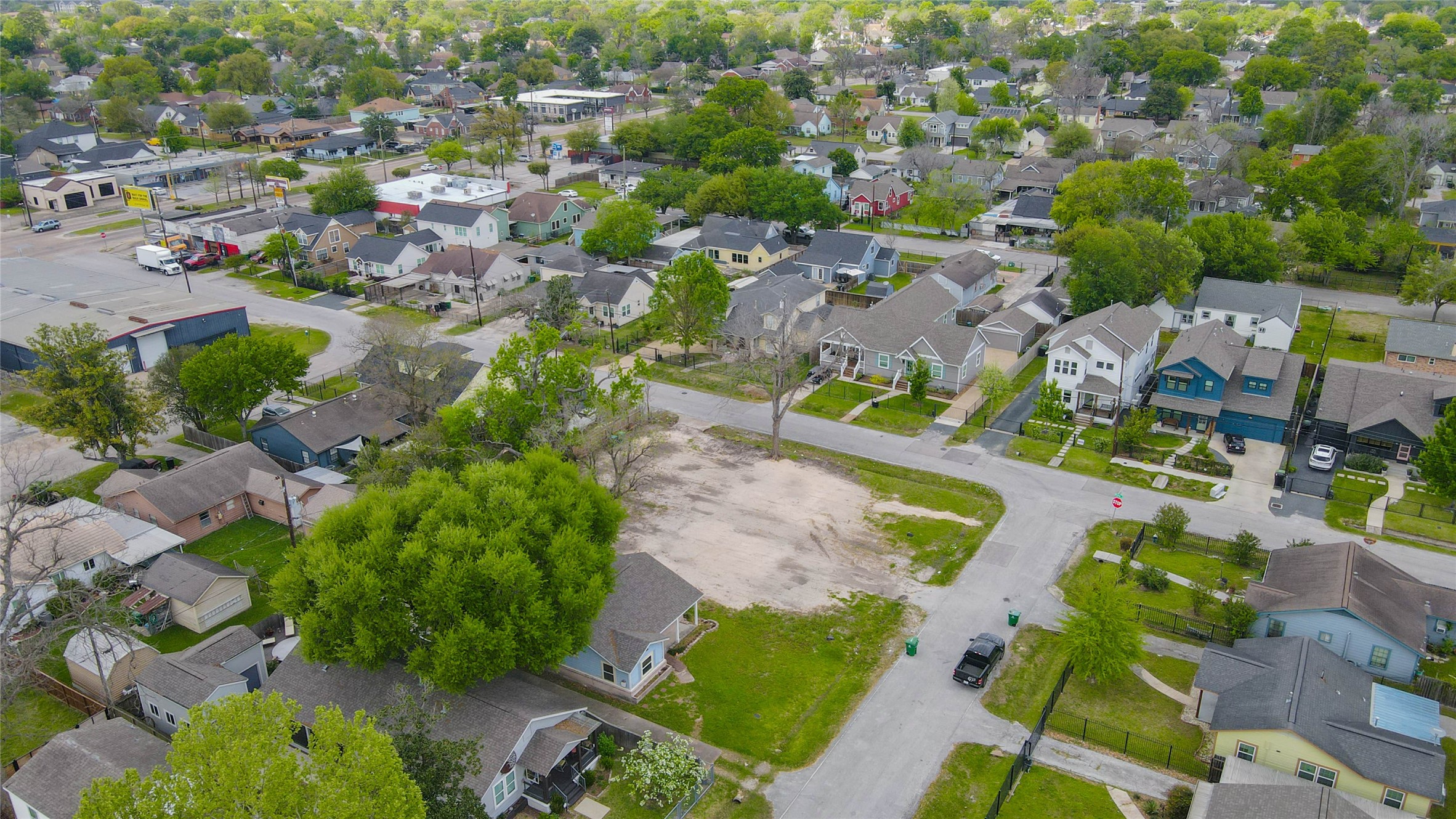 4819 Cetti Street Houston, TX 77009 - Photo 11 of 28 an aerial view of residential houses with outdoor space