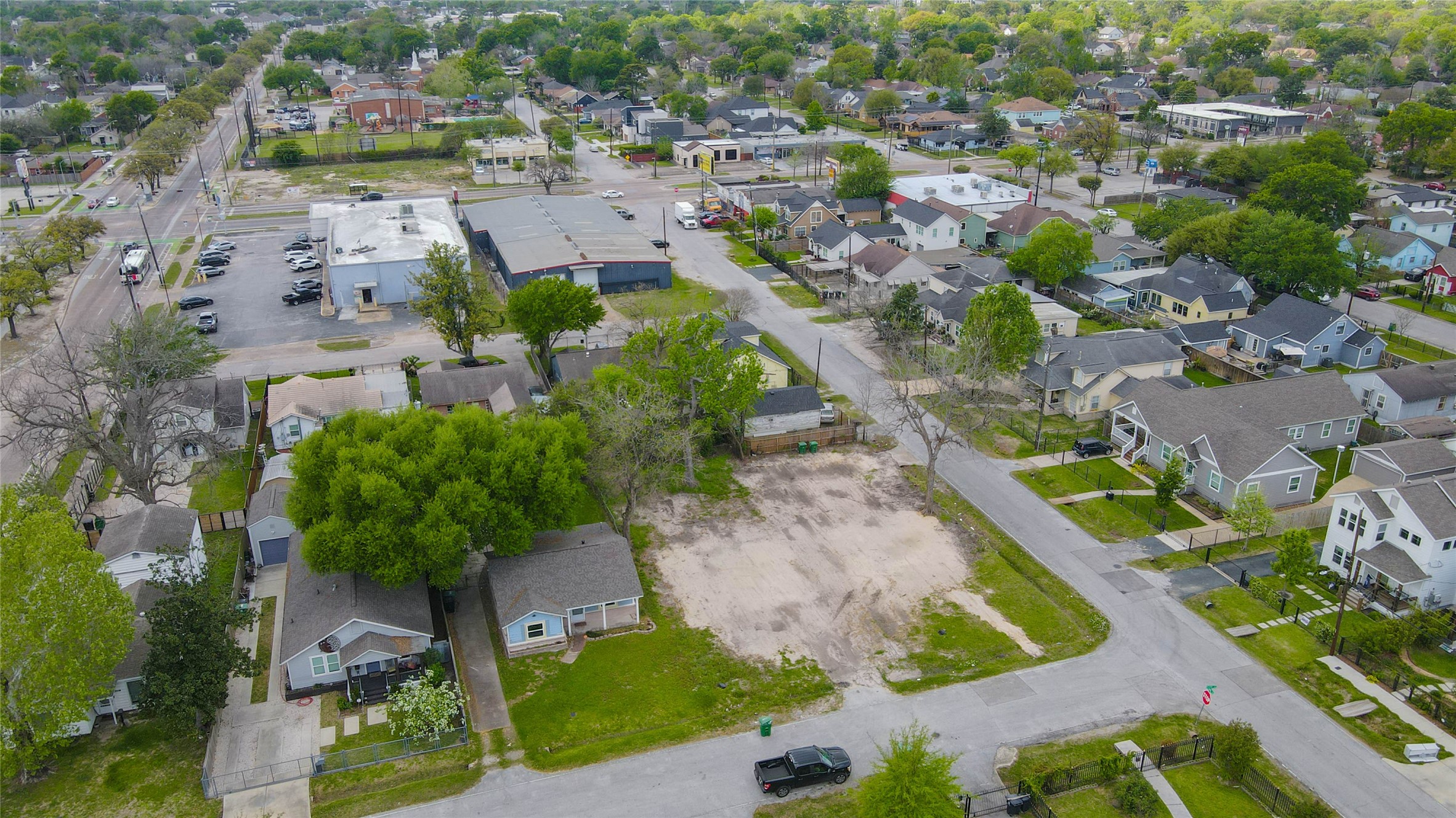 4819 Cetti Street Houston, TX 77009 - Photo 8 of 28 an aerial view of multiple house