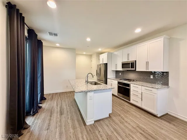 $2,100 | 60 Kimberlite Drive, Henderson, NV 89011