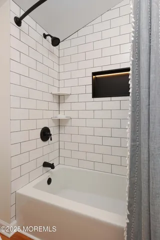 a picture of a bench in a white building