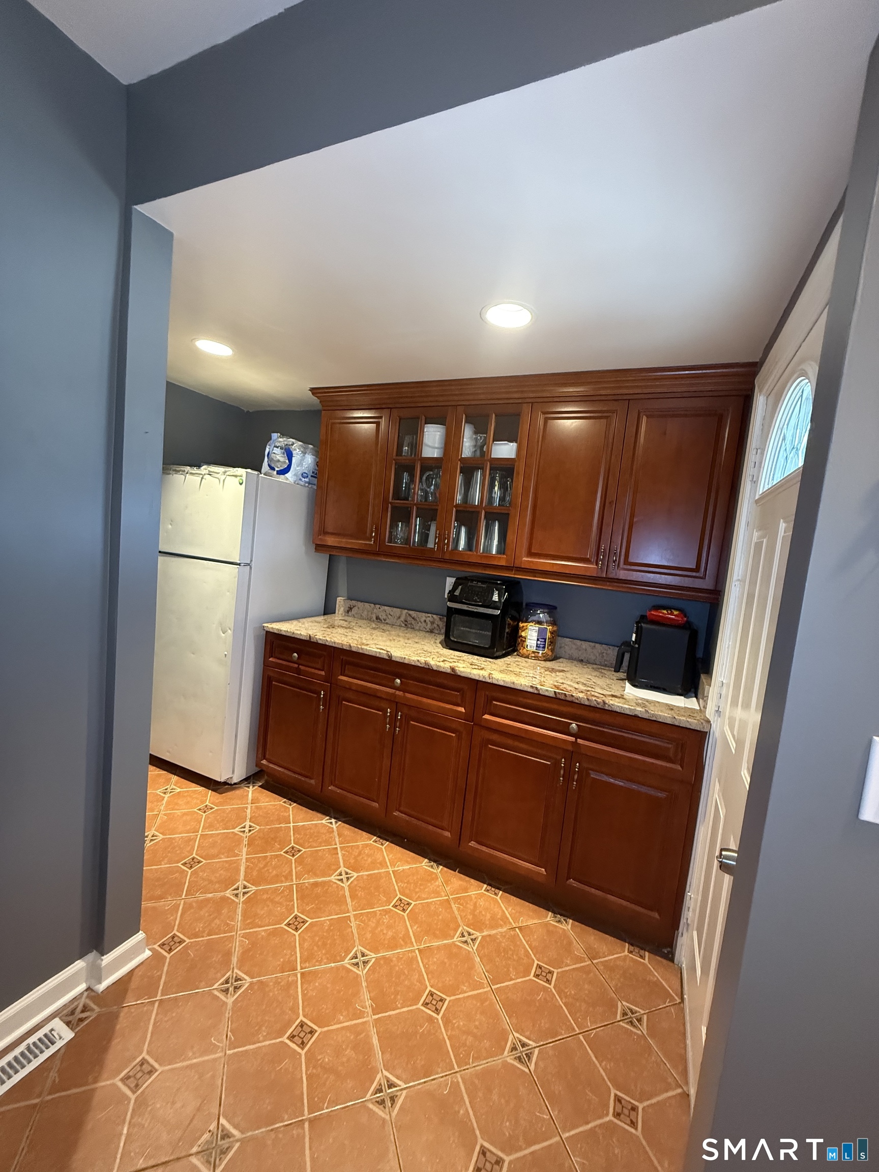 21 Mathew Street Milford, CT 06460 - Photo 11 of 32