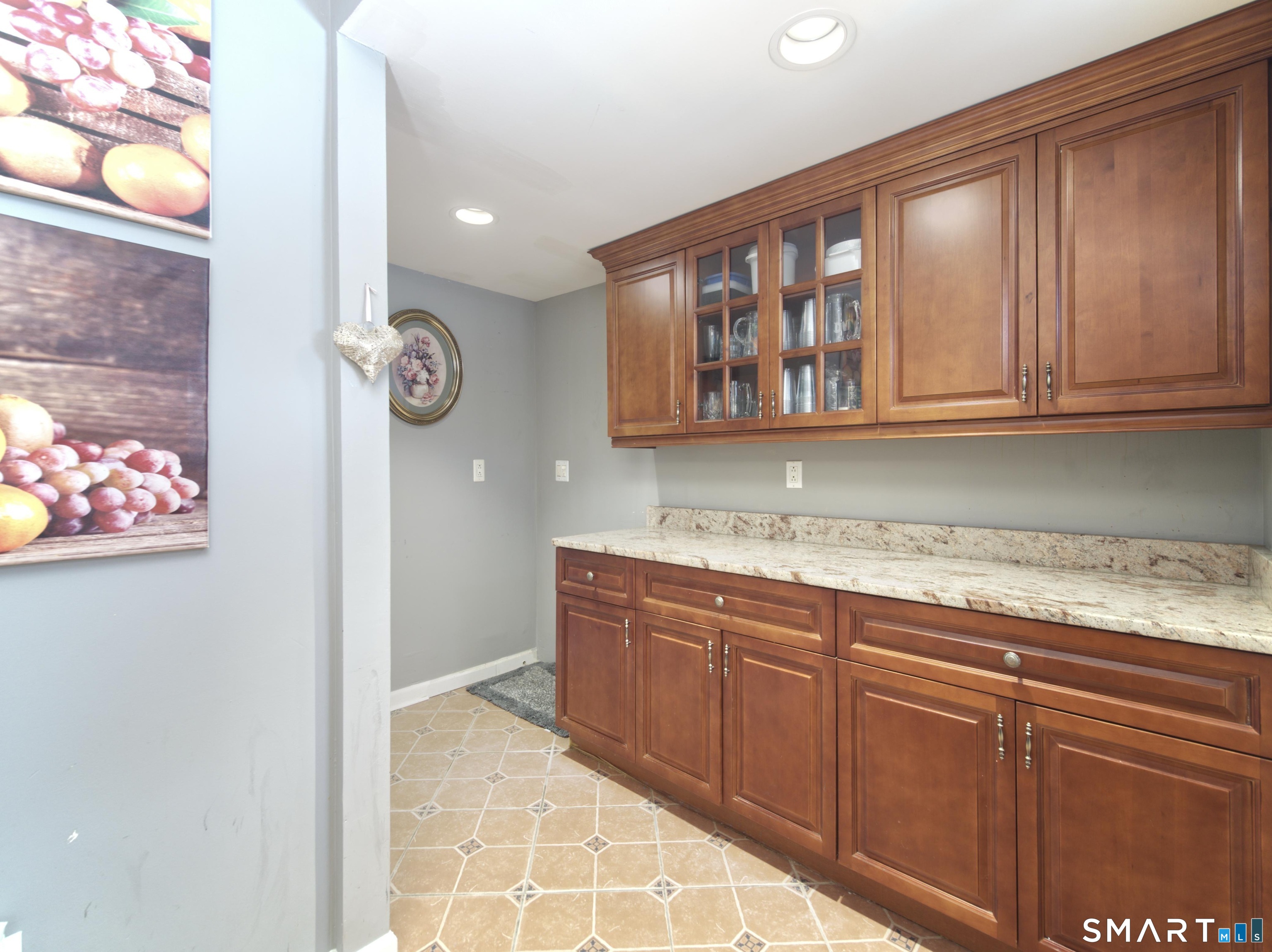 21 Mathew Street Milford, CT 06460 - Photo 12 of 20