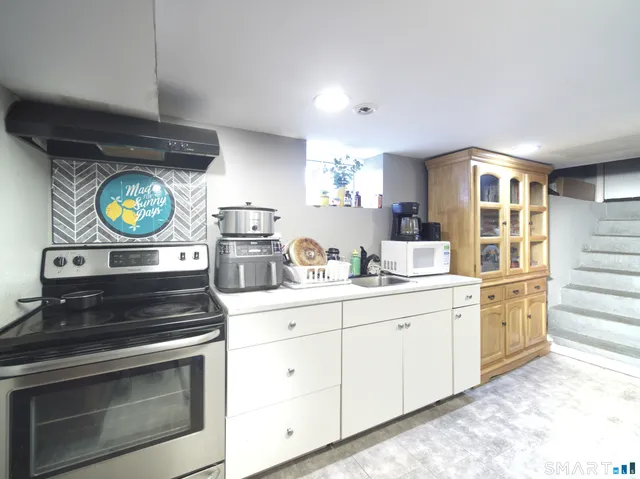 $399,999 | 21 Mathew Street, Milford, CT 06460