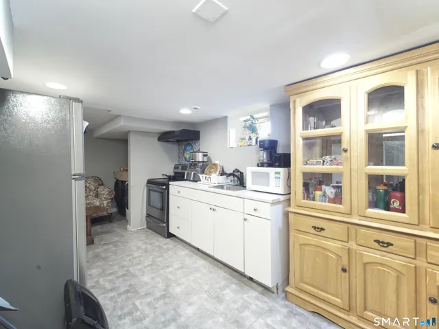 $399,999 | 21 Mathew Street, Milford, CT 06460