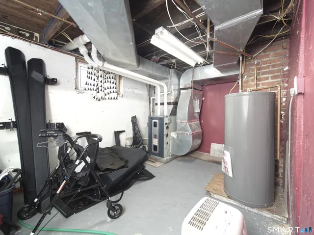 $399,999 | 21 Mathew Street, Milford, CT 06460