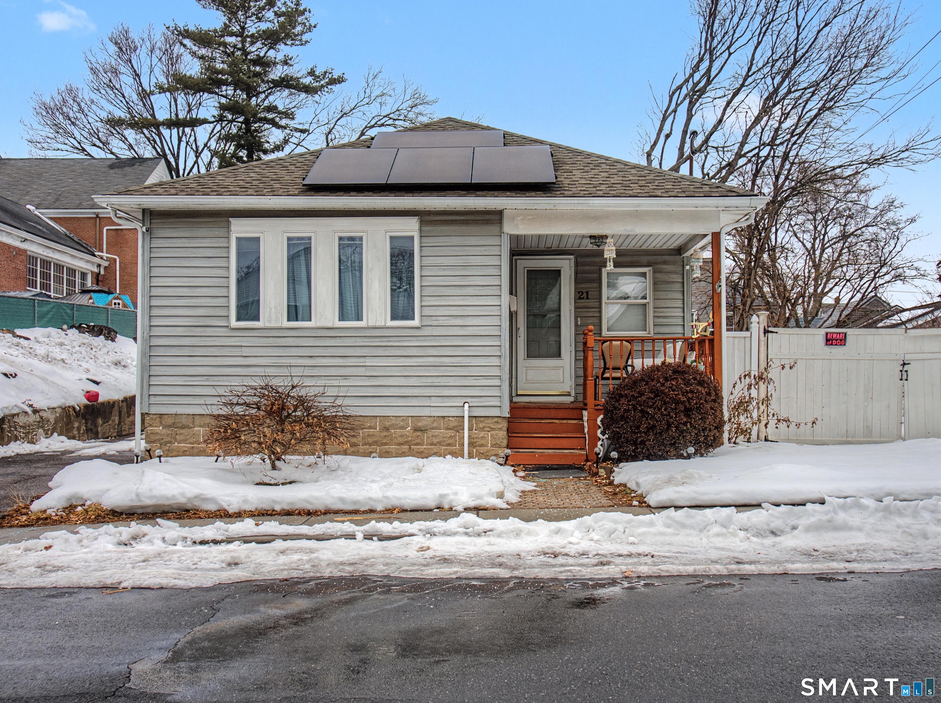 21 Mathew Street Milford, CT 06460 - Photo 4 of 20