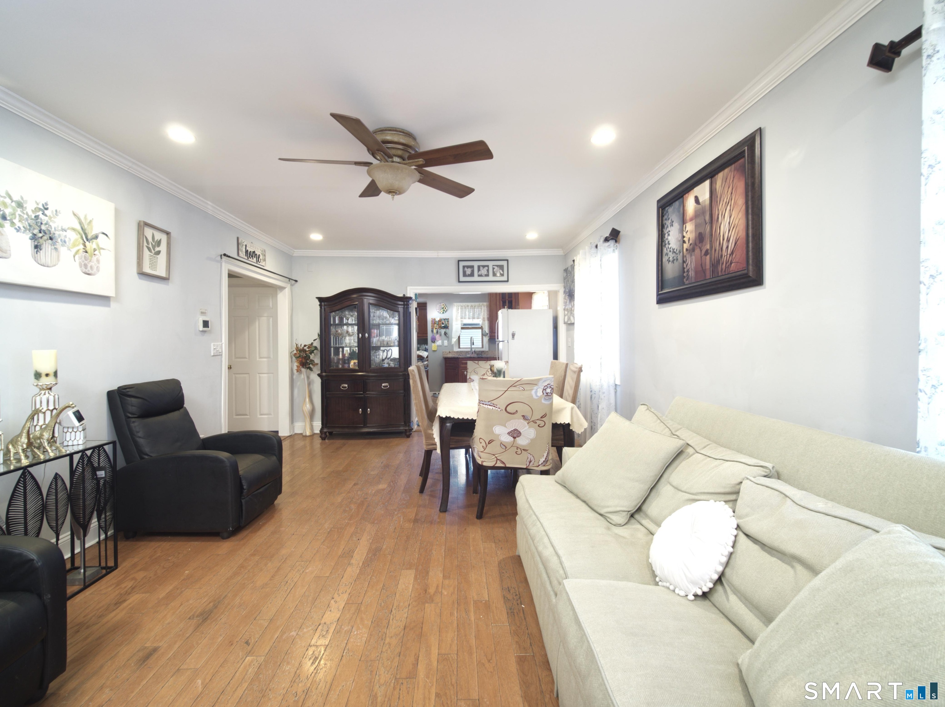 21 Mathew Street Milford, CT 06460 - Photo 4 of 32