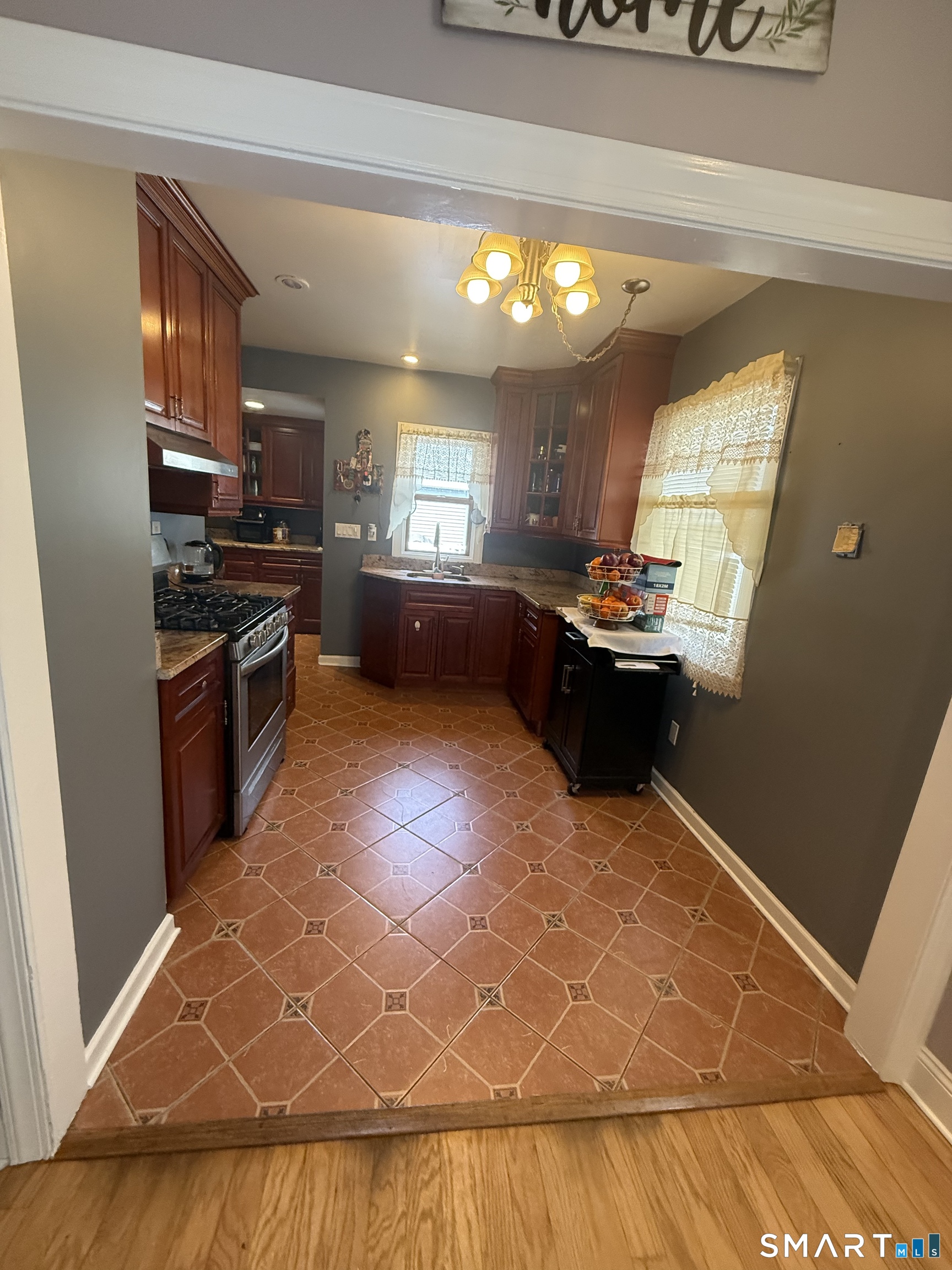 21 Mathew Street Milford, CT 06460 - Photo 9 of 32