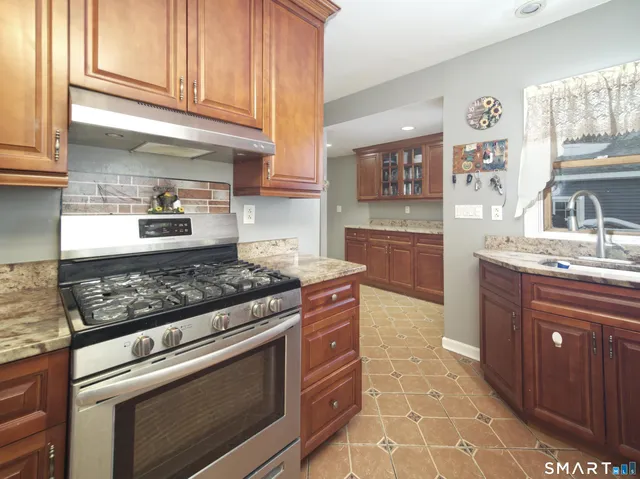 $399,999 | 21 Mathew Street, Milford, CT 06460