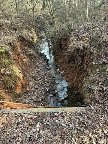 a view of entryway with outdoor space