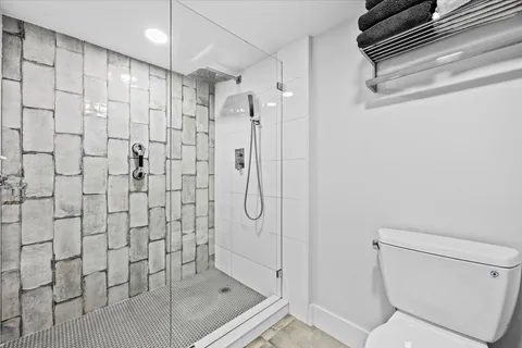 $585,000 | 120 Lakeshore Drive, Unit 436, North Palm Beach, FL 33408