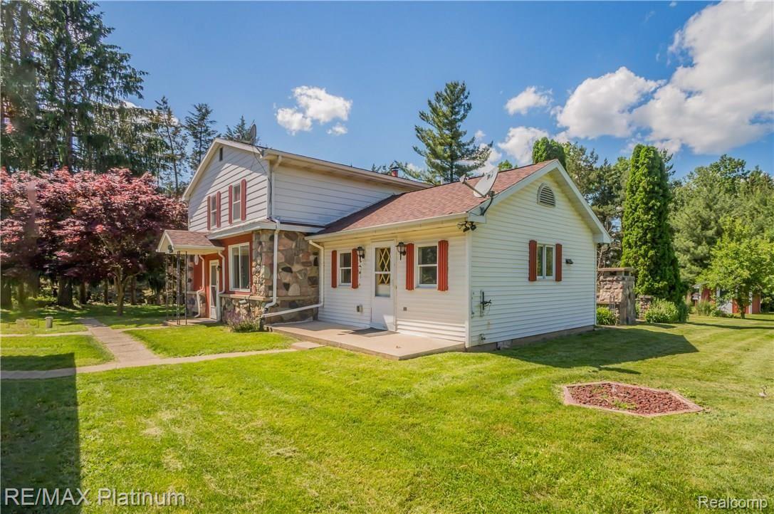 5940 North Latson Road Howell, MI 48855 - Photo 28 of 30 28.jpg