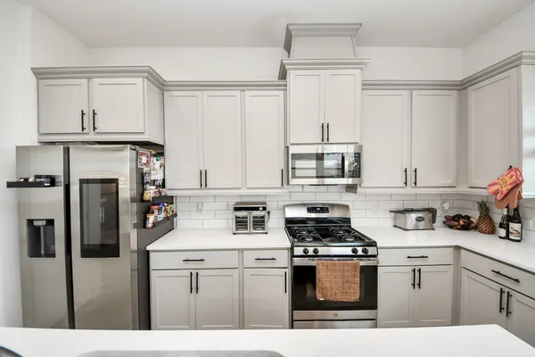 $2,600 | 4942 Carranza Court, Manvel, TX 77583