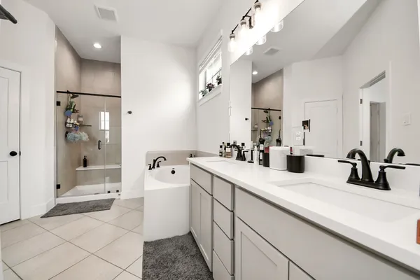 $2,600 | 4942 Carranza Court, Manvel, TX 77583