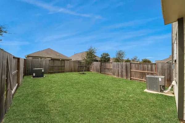 $2,600 | 4942 Carranza Court, Manvel, TX 77583