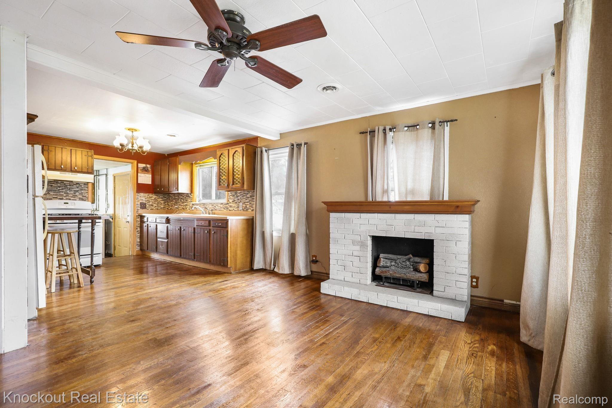 997 Day Road Vassar, MI 48768 - Photo 6 of 30 7-web-or-mls-997 Day Rd Vassar8.jpg