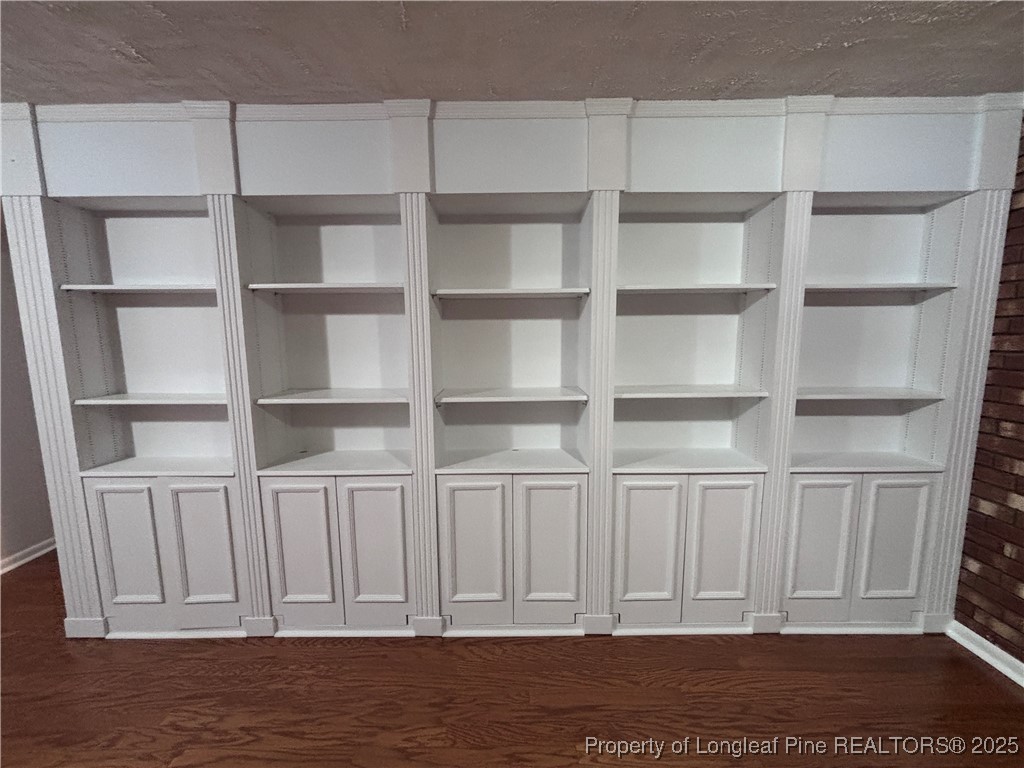 5329 Hampton Road Fayetteville, NC 28311 - Photo 11 of 39 Built-ins in Bonus Room