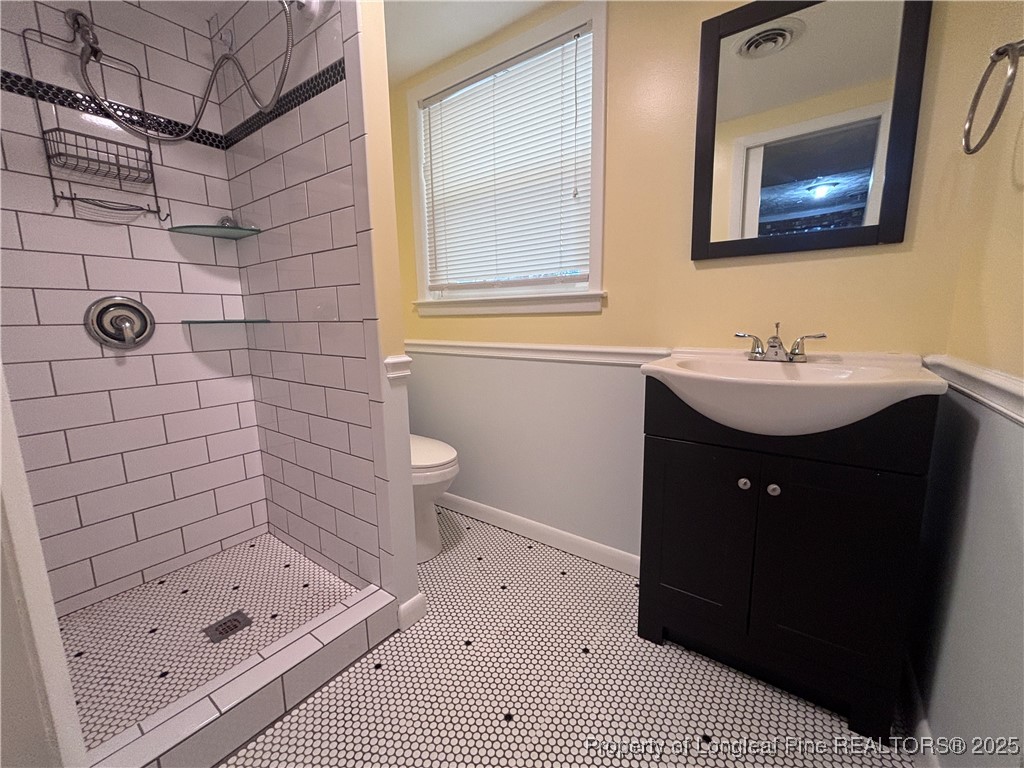 5329 Hampton Road Fayetteville, NC 28311 - Photo 16 of 39 Bathroom with Shower Downstairs