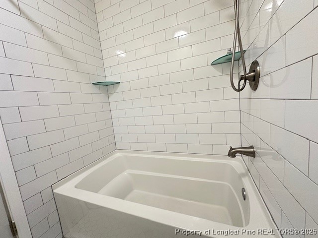 5329 Hampton Road Fayetteville, NC 28311 - Photo 23 of 39 Tub/Shower Combo in Main Bathroom