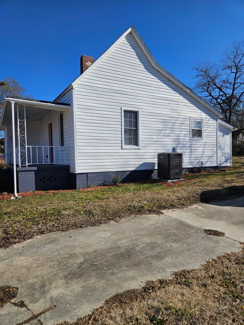 215 Washington Street Clinton, SC 29325 - Photo 9 of 12