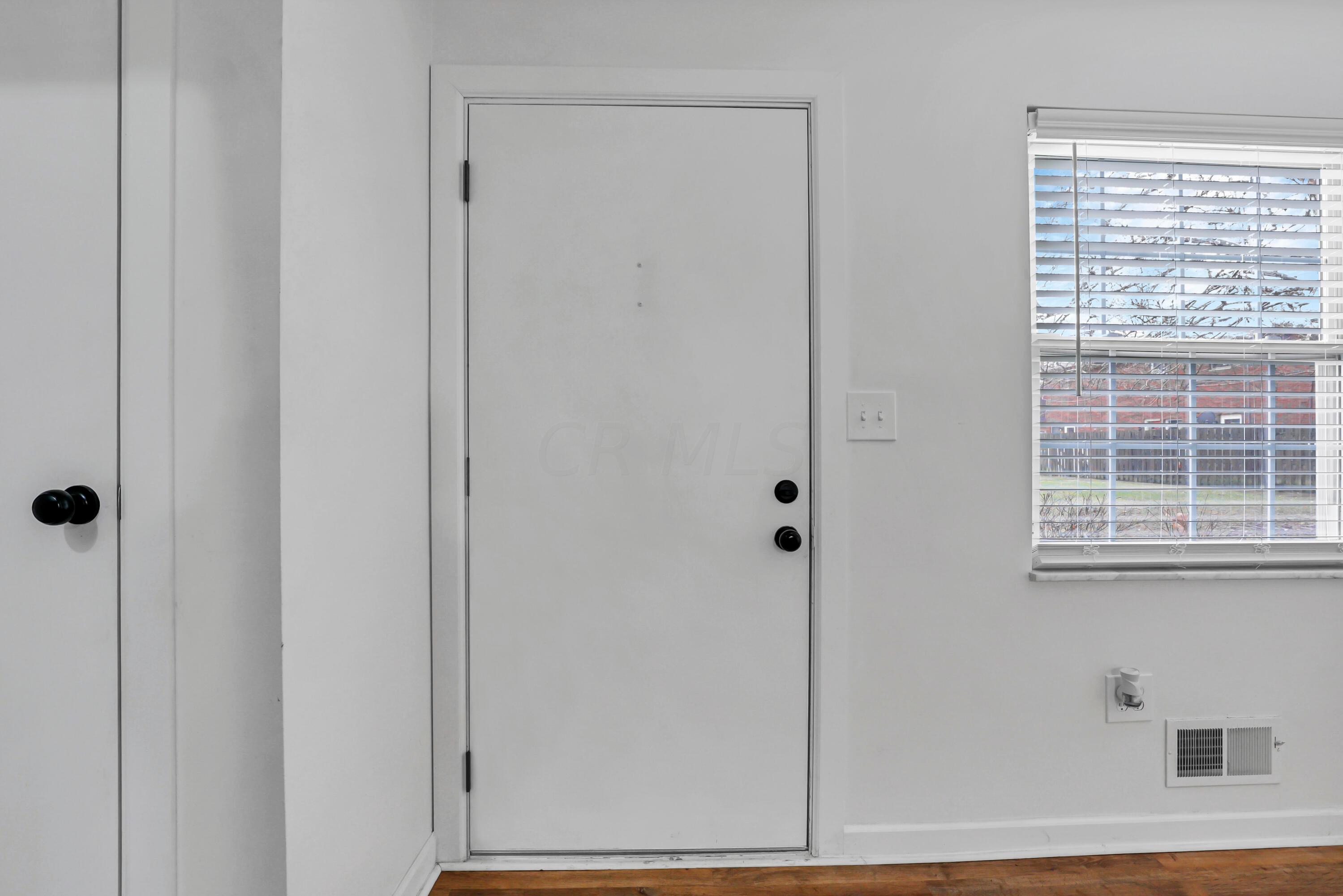 5726 Beechcroft Road, Unit C Columbus, OH 43229 - Photo 9 of 17 Main Door