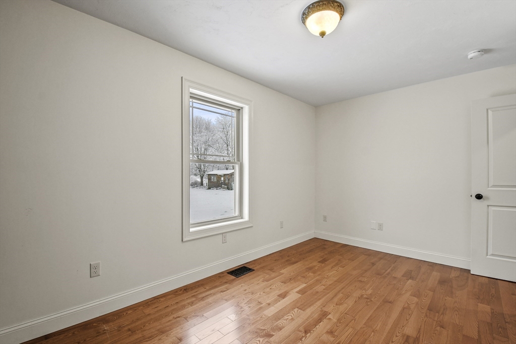 58 Rivulet Street Uxbridge, MA 01569 - Photo 14 of 38 Gallery Image 14