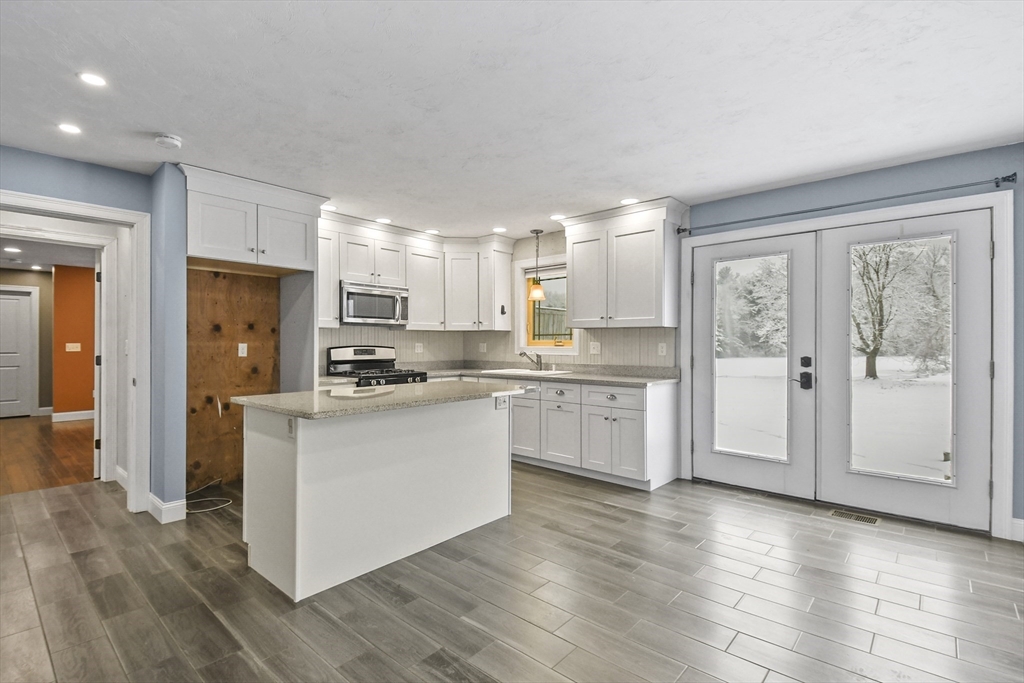 58 Rivulet Street Uxbridge, MA 01569 - Photo 20 of 38 Gallery Image 20