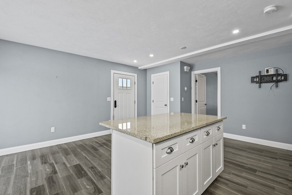 58 Rivulet Street Uxbridge, MA 01569 - Photo 22 of 38 Gallery Image 22