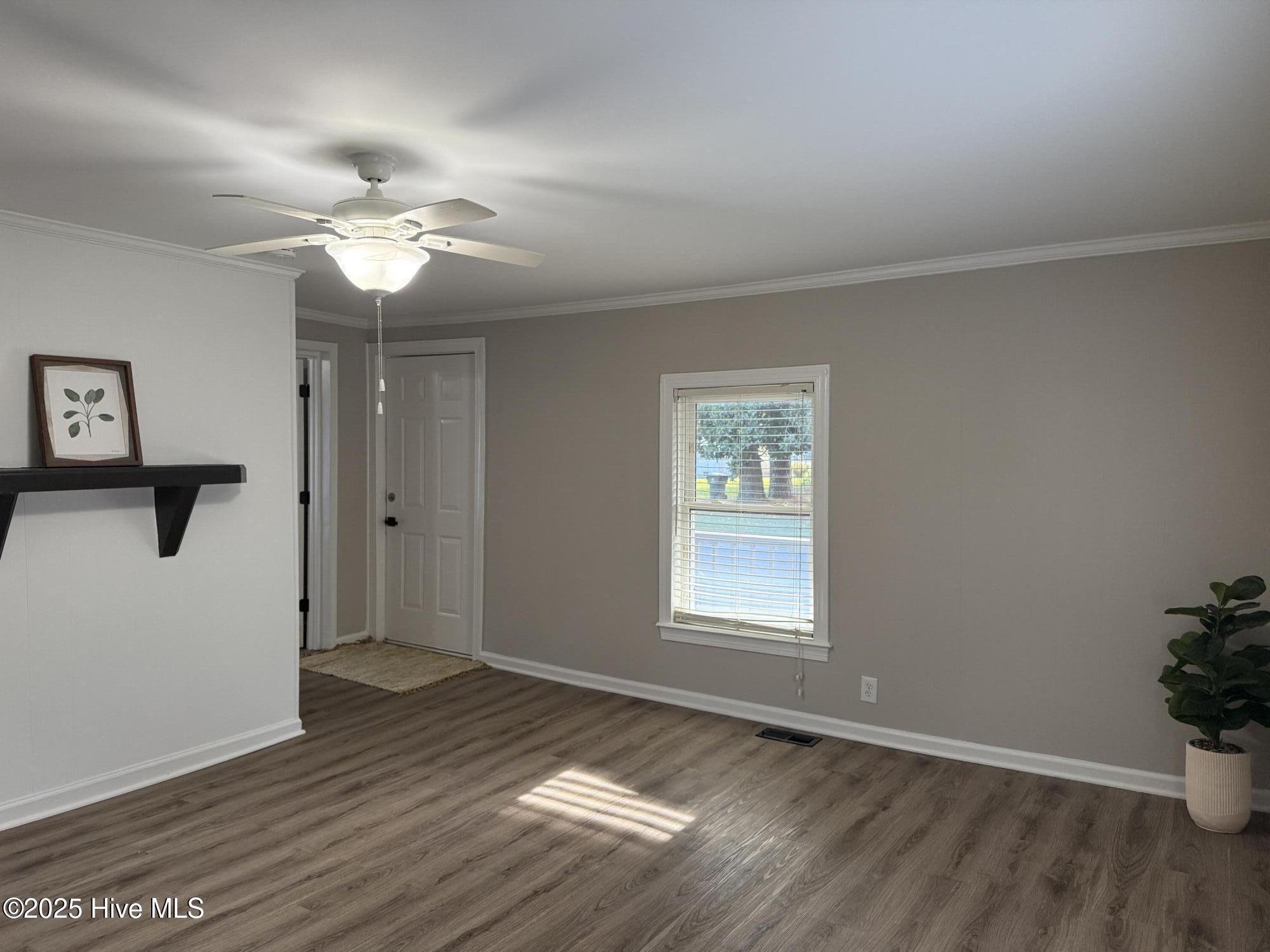3746 Cameron Street Farmville, NC 27828 - Photo 7 of 23 Family room