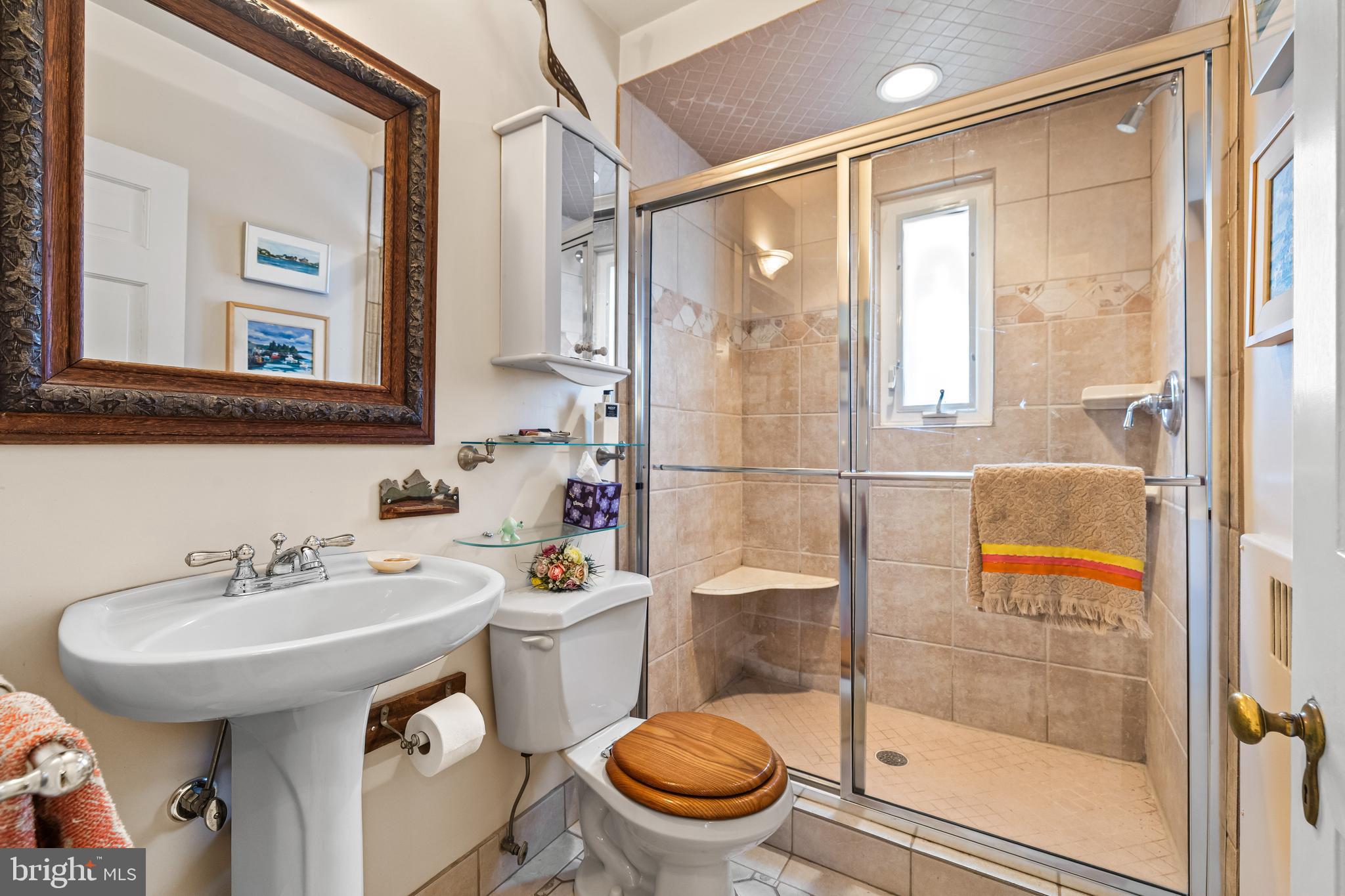 4408 Sedgwick Road Baltimore, MD 21210 - Photo 15 of 32 Main Level Bath